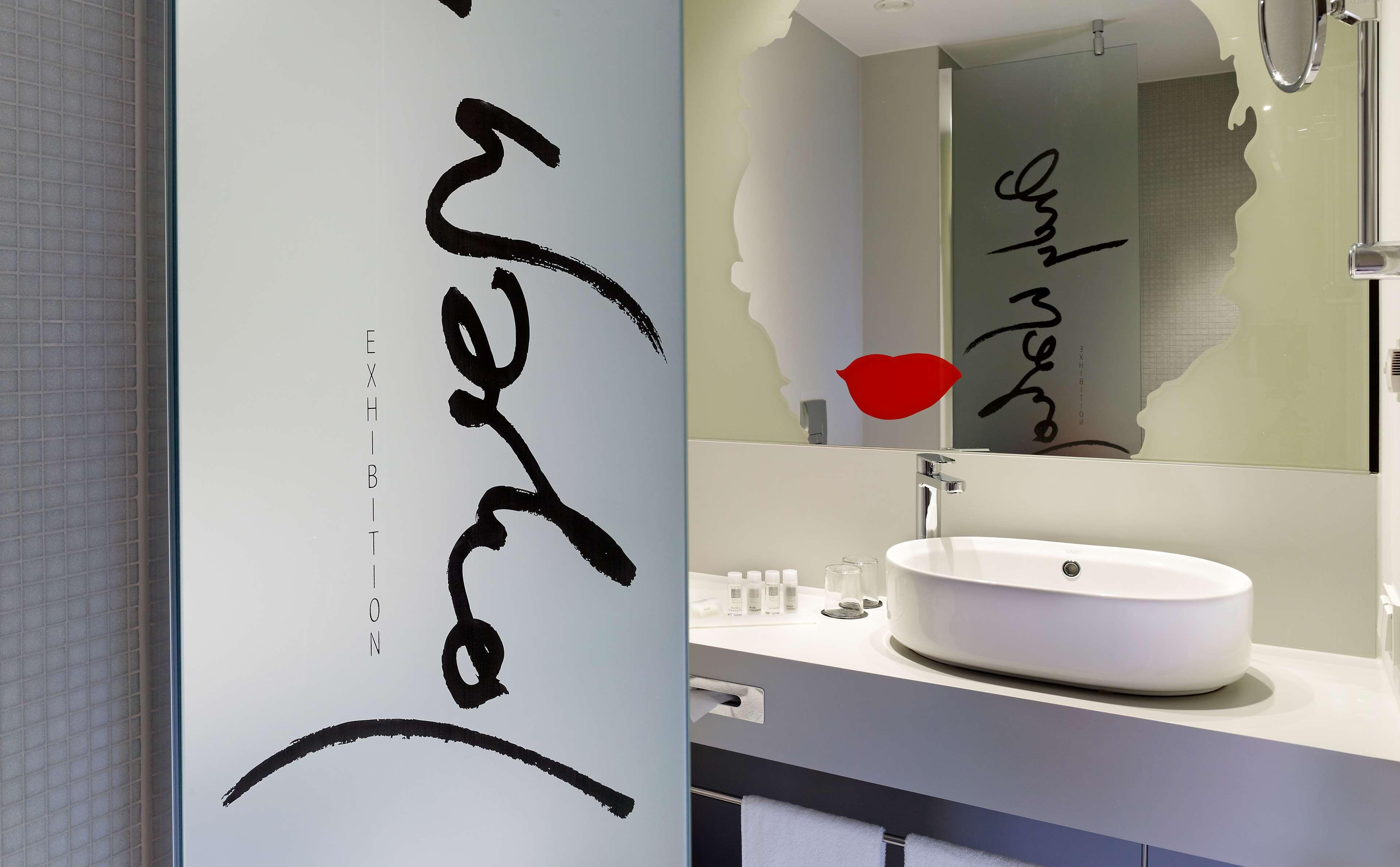 Park Plaza 4*