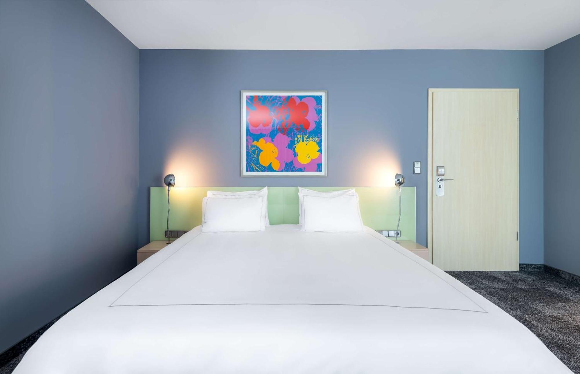 Park Plaza Hotel 4*