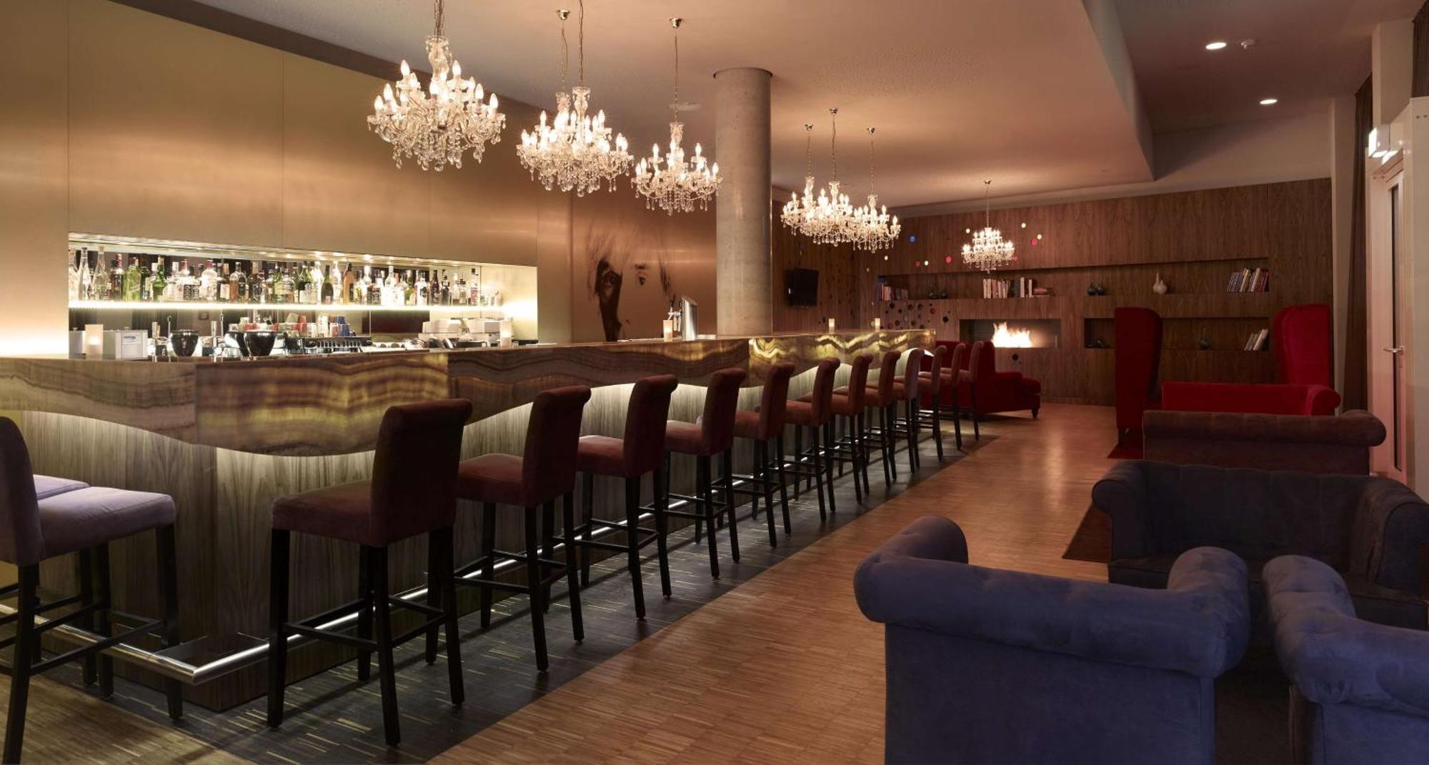 Park Plaza Hotel 4*