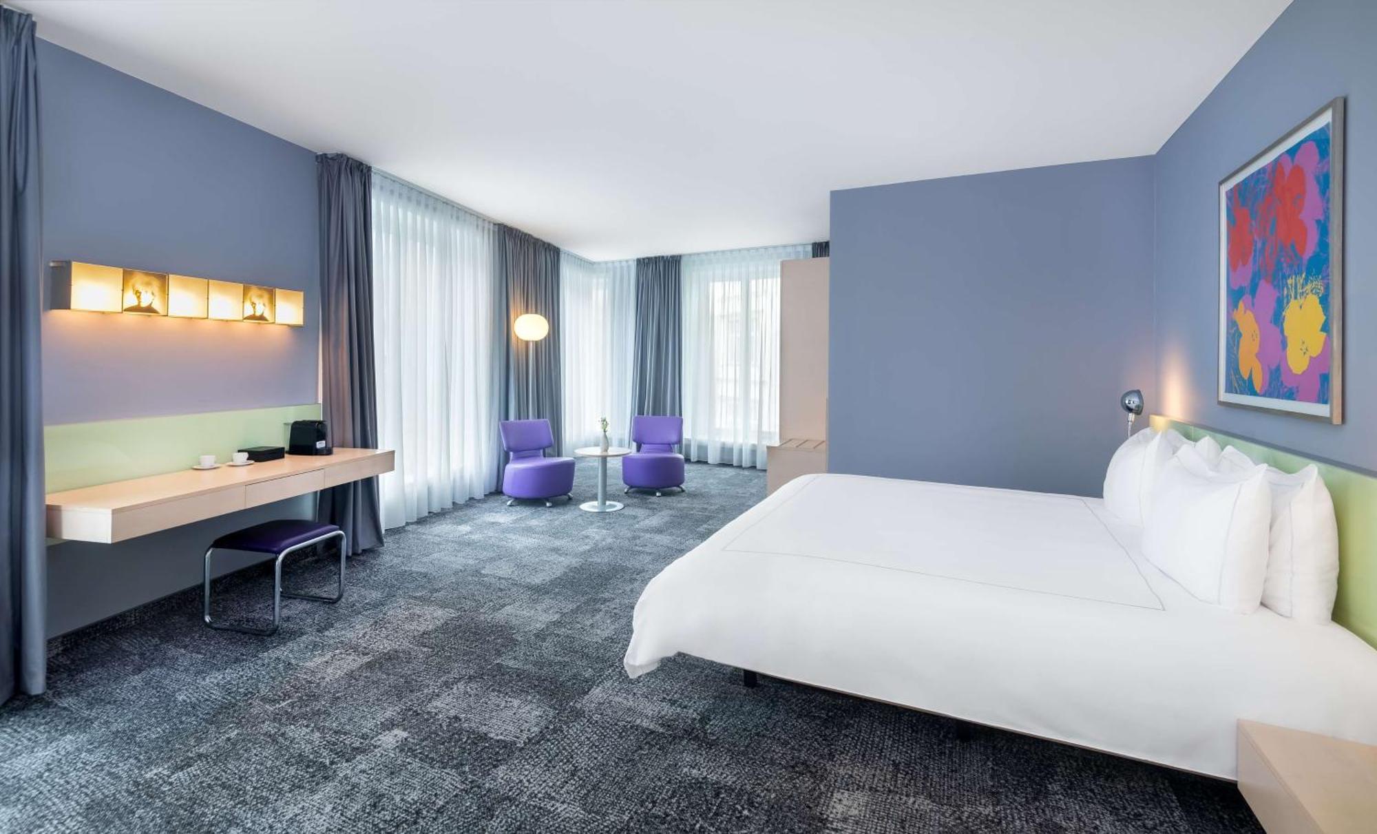 Park Plaza 4*